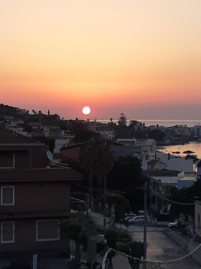 Bed & Breakfast Dietro Le Mura Aci Castello Zewnętrze zdjęcie