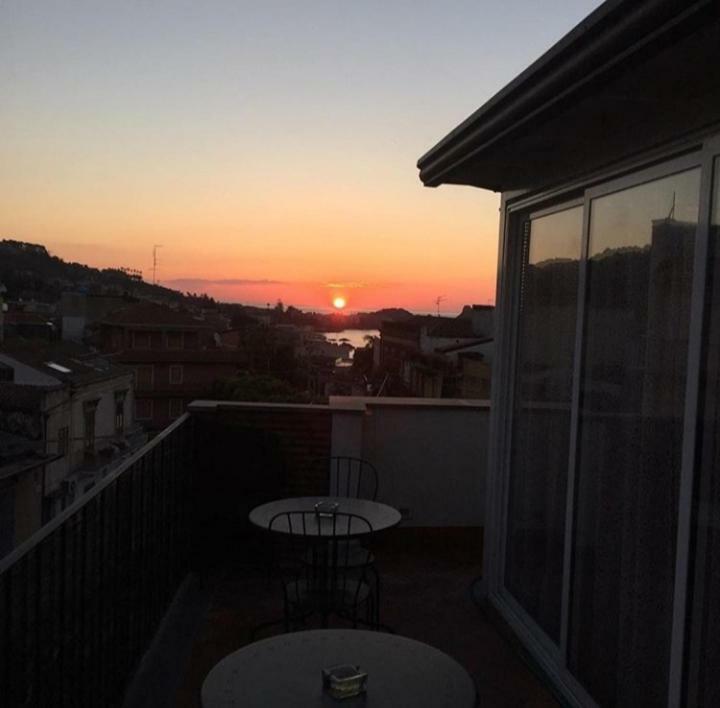 Bed & Breakfast Dietro Le Mura Aci Castello Zewnętrze zdjęcie