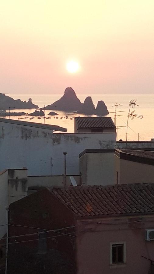 Bed & Breakfast Dietro Le Mura Aci Castello Zewnętrze zdjęcie